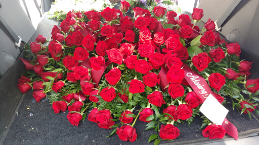 Florist «Country Flower Shop», reviews and photos, 3101 E Layton Ave, Cudahy, WI 53110, USA