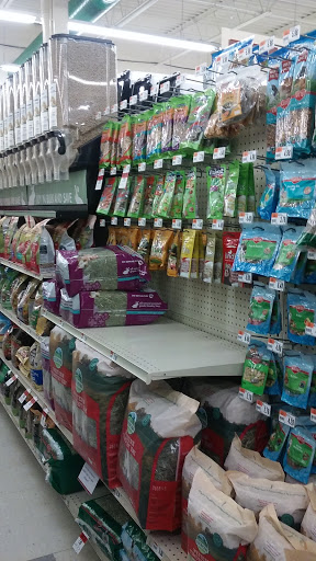 Pet Supply Store «Pet Supplies Plus», reviews and photos, 4024 Elkhart Rd #27, Goshen, IN 46526, USA