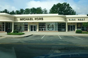 Michael Kors Outlet image