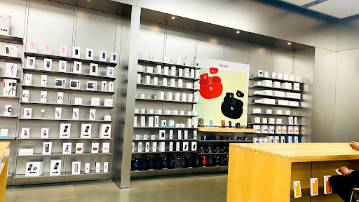 Computer Store «Apple King of Prussia», reviews and photos, 160 N Gulph Rd, King of Prussia, PA 19406, USA