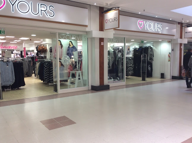 Yours Clothing - Clothing store