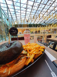 Plats et boissons du Restaurant de hamburgers Black & White Burger Créteil Soleil à Créteil - n°16