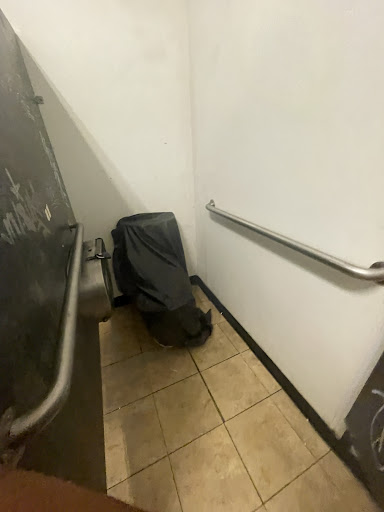 Bowling Alley «Holiday Bowling Center & Sports Bar», reviews and photos, 106 E Pembroke Rd, Hallandale Beach, FL 33009, USA