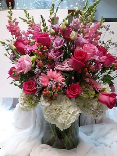 Florist «Station Flowers», reviews and photos, 18 Garth Rd, Scarsdale, NY 10583, USA