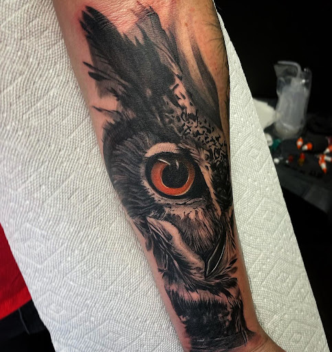 Explore ankle bracelet tattoo ideas, creative tattoo ideas in New Baltimore, available at Artisanacht Tattoo Company