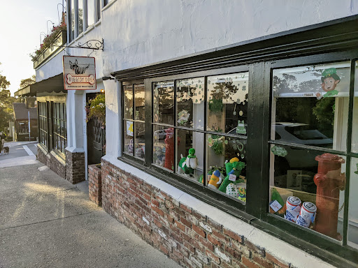 Pet Supply Store «Diggidy Dog», reviews and photos, Ocean Ave & Monte Verde St, Carmel-By-The-Sea, CA 93923, USA
