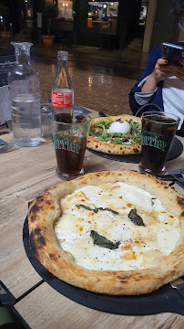 Pizza du Restaurant italien Di Voglia JEAN-JAURÈS - Brasserie Italienne & Pizzéria Napolitaine à Saint-Étienne - n°15