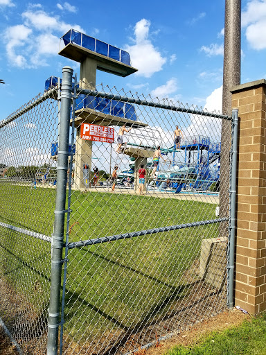 Recreation Center «Meineke Recreation Center», reviews and photos, 220 E Weathersfield Way, Schaumburg, IL 60193, USA