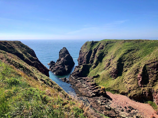 Seaton Cliffs Beach