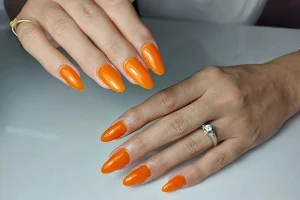 Queen Nails by Christina image