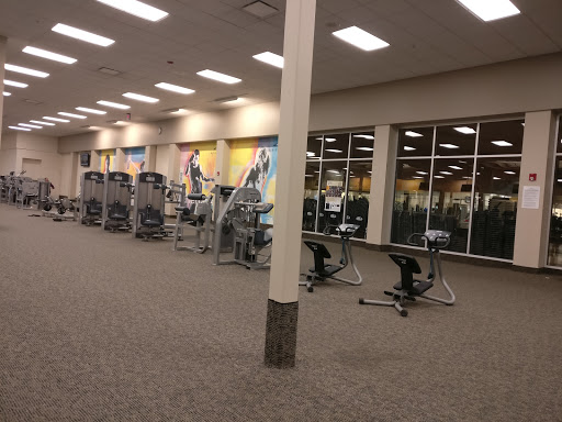 Gym «LA Fitness», reviews and photos, 7650 S Barrington Rd, Hanover Park, IL 60133, USA