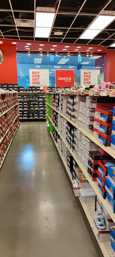 Shoe Store «Famous Footwear Outlet», reviews and photos, 651 Kapkowski Rd, Elizabeth, NJ 07201, USA