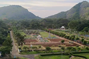 Malampuzha dam and gardens image