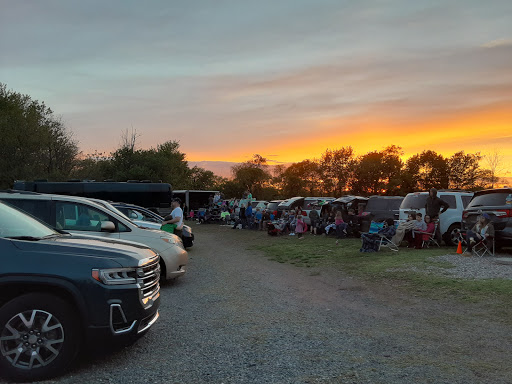 Drive-in Movie Theater «Sky-Vu Drive-In Theater», reviews and photos, 813 E Market St, Lykens, PA 17048, USA