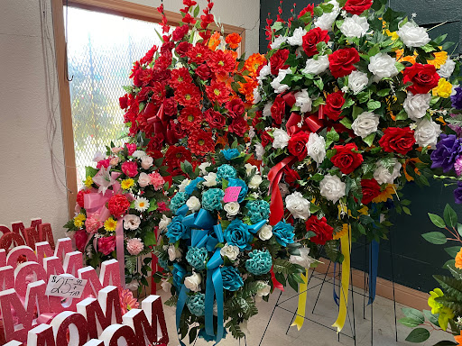 Florist «Davany Flowers & Pinatas», reviews and photos, 522 Cupples Rd, San Antonio, TX 78237, USA