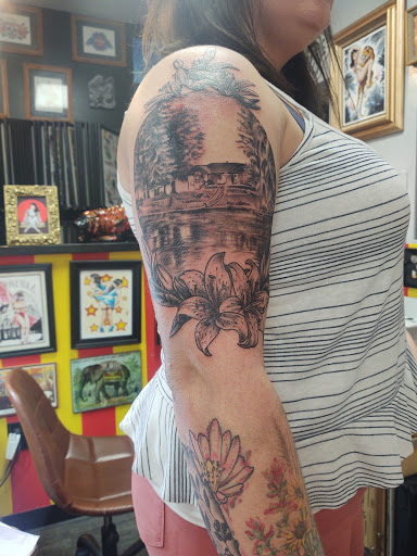 Tattoo Shop «Good Fellas Tattoo Lounge», reviews and photos, 1655 N Glassell St, Orange, CA 92867, USA