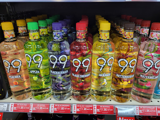 Liquor Store «Hillsboro Liquor Store», reviews and photos, 2055 SE Tualatin Valley Hwy #14, Hillsboro, OR 97123, USA