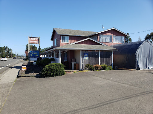 Laundromat «37th Street Coin Laundry», reviews and photos, 1856 37th St, Florence, OR 97439, USA