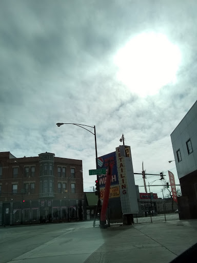 Car Wash «White Glove Car Wash & Detailing», reviews and photos, 1415 W Shakespeare Ave, Chicago, IL 60614, USA