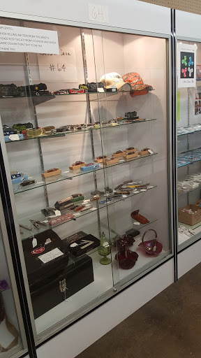 Outlet Mall «Finders Keepers Traders Outlet Mall», reviews and photos, 740-784 Chelsa Dr, Madisonville, KY 42431, USA