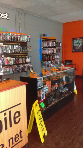 Cell Phone Store «Boost Mobile Premier Store», reviews and photos, 2602 Madison Ave, Indianapolis, IN 46225, USA