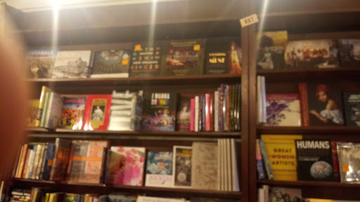 Book Store «Garden District Book Shop», reviews and photos, 2727 Prytania St, New Orleans, LA 70130, USA
