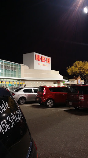 Grocery Store «H-E-B Grocery», reviews and photos, 7811 McPherson Rd, Laredo, TX 78045, USA