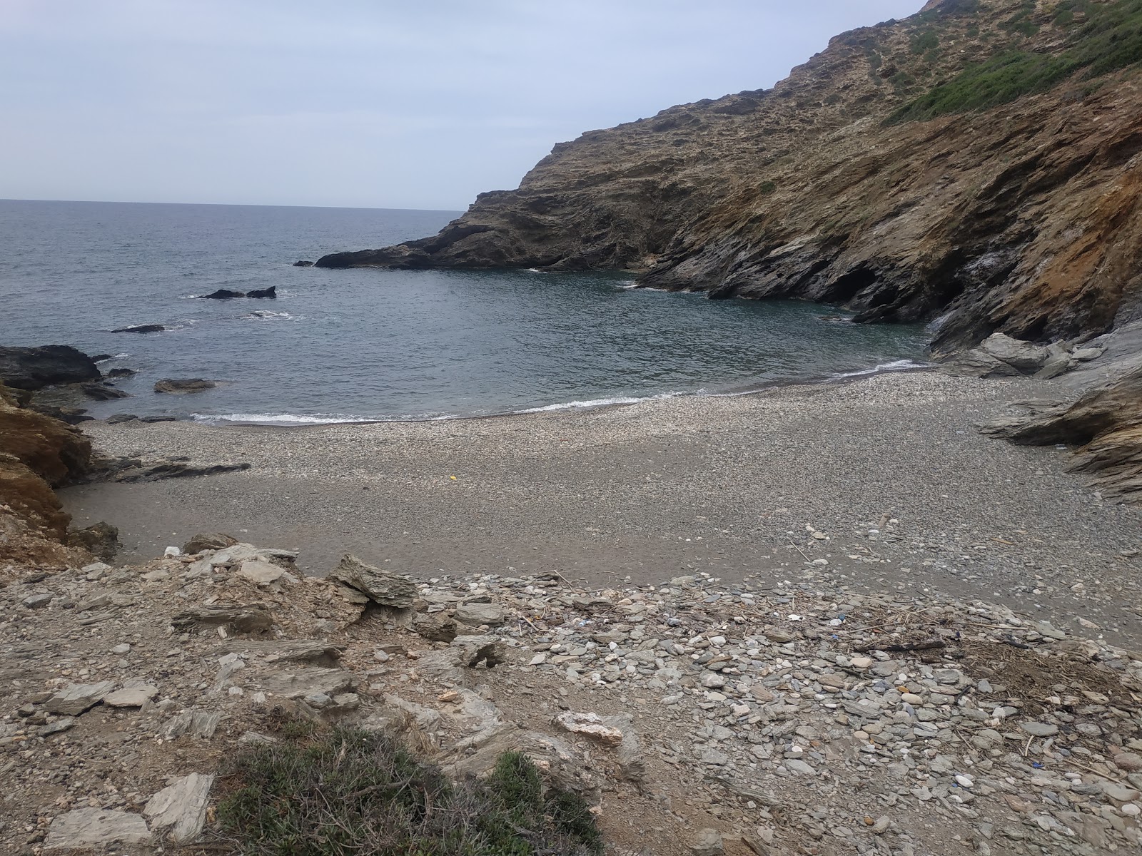 Valokuva Beach Agios Nikolaosista. villi alue