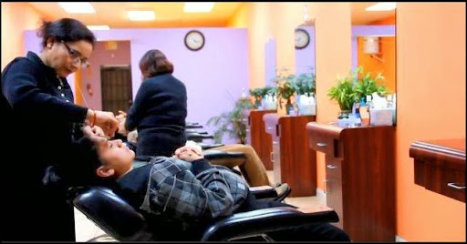 Beauty Salon «Ankur Eyebrow Threading & Beauty Salon», reviews and photos, 12111 Beach Blvd, Stanton, CA 90680, USA