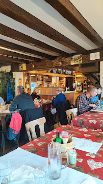 Atmosphère du Restaurant français Ferme Auberge du Lac de Forlet à Soultzeren - n°4