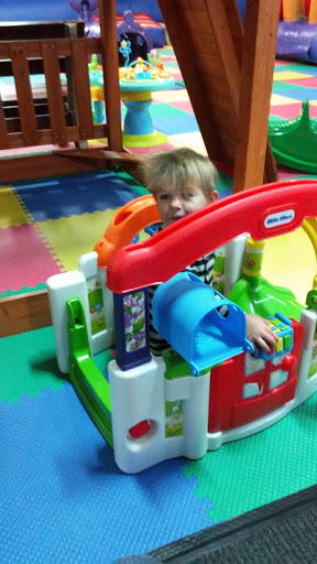 Amusement Center «Kangaroo Palace», reviews and photos, 3524 Green St, Norton Shores, MI 49444, USA