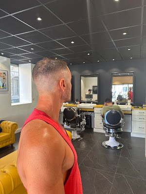 Barber's saloon à Bordeaux