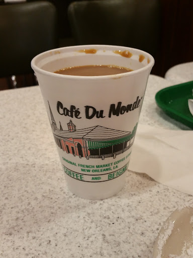 Coffee Shop «Cafe Du Monde», reviews and photos, 1814 North Causeway Approach #1, Mandeville, LA 70448, USA