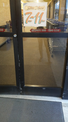 Grocery Store «Food Lion», reviews and photos, 5734 Churchland Blvd, Portsmouth, VA 23703, USA