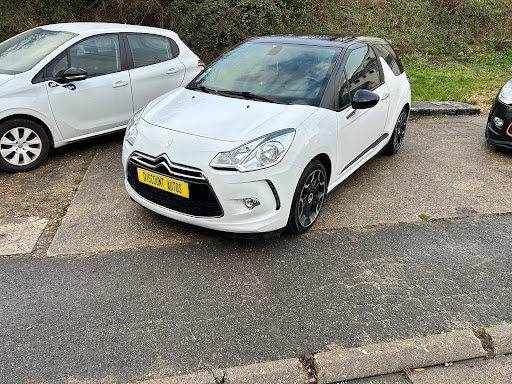 Photo 4 - Citroën Peugeot Redcent Automobiles Agent
