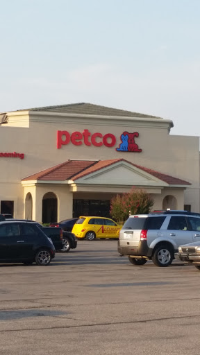 Pet Supply Store «Petco Animal Supplies», reviews and photos, 4915 E 41st St C, Tulsa, OK 74135, USA