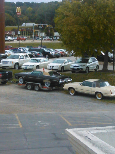 American Restaurant «Cracker Barrel Old Country Store», reviews and photos, 2421 Old Country Inn Dr, Caseyville, IL 62232, USA