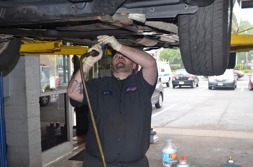 Auto Repair Shop «Advantage Auto Service», reviews and photos, 121 E Broad St, Palmyra, NJ 08065, USA