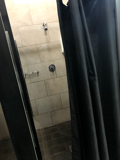 Health Club «Onelife Fitness - Norfolk Gym», reviews and photos, 1900 Monticello Ave, Norfolk, VA 23517, USA