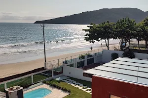Parada Beach Suítes à Beira-Mar image