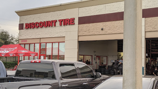 Tire Shop «Discount Tire Store - Jacksonville, FL», reviews and photos, 8080 Philips Hwy, Jacksonville, FL 32256, USA