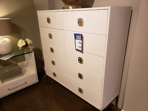 Stores to buy custom-made chests of drawers Nashville