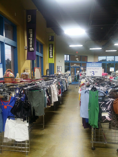 Thrift Store «Goodwill», reviews and photos, 1795 Sunshadow Dr, Casselberry, FL 32806, USA