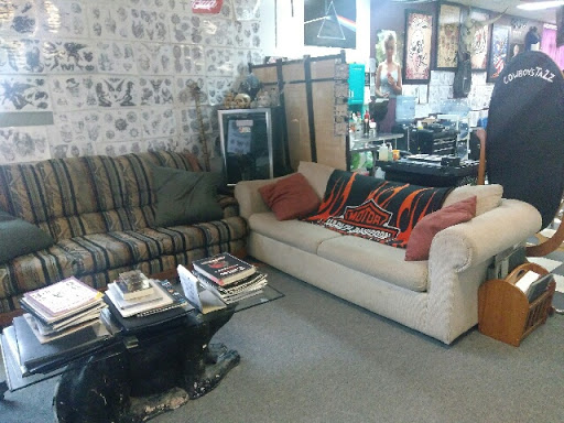 Tattoo Shop «Cowboys Ta2z», reviews and photos, 1270 E Columbia Ave # B, Battle Creek, MI 49014, USA