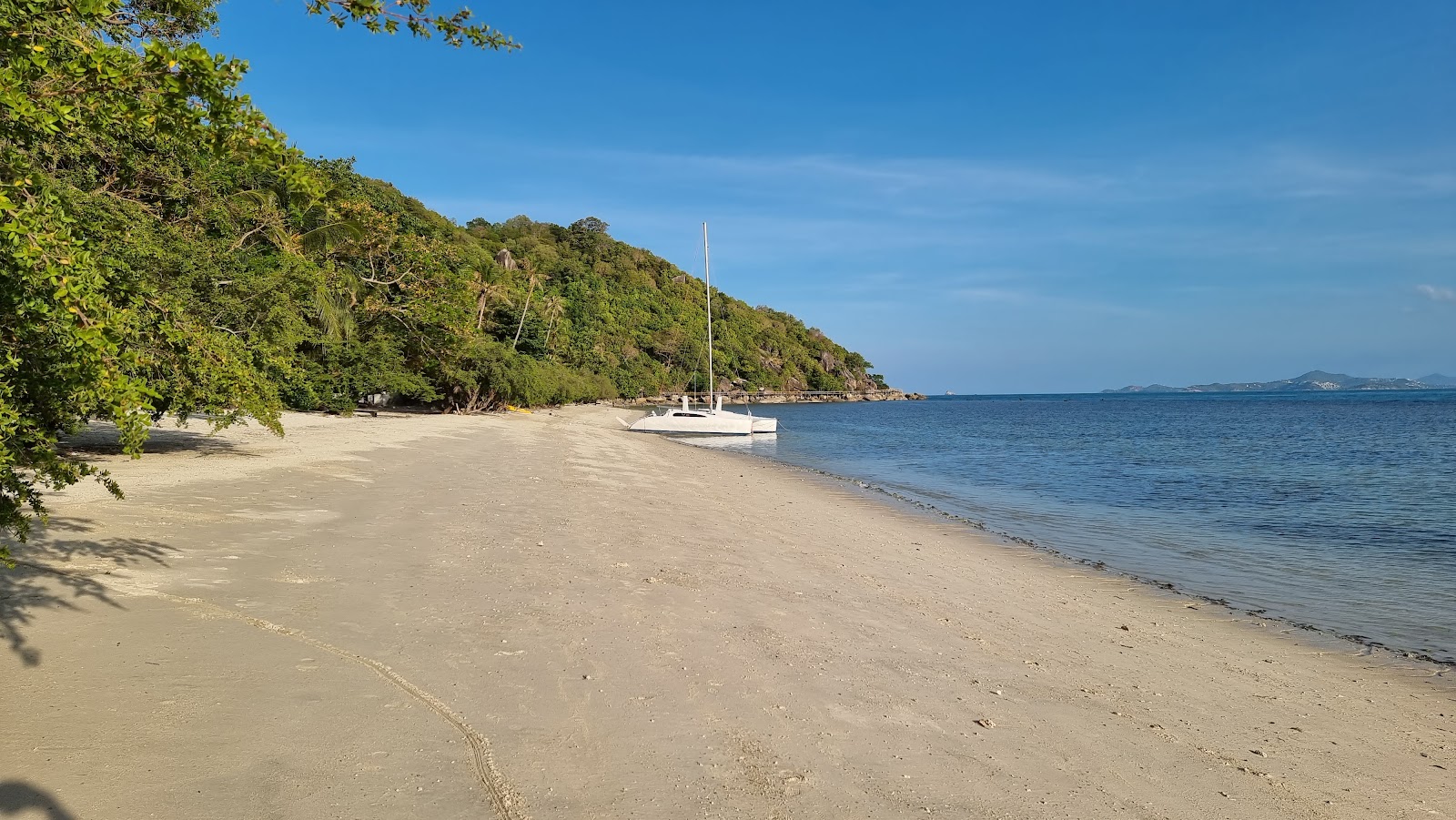 Zdjęcie Rin Nai Beach z poziomem czystości wysoki