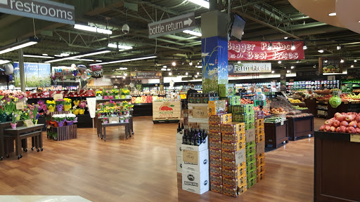 Grocery Store «D & W Fresh Market», reviews and photos, 1814 Breton Rd SE, Grand Rapids, MI 49506, USA