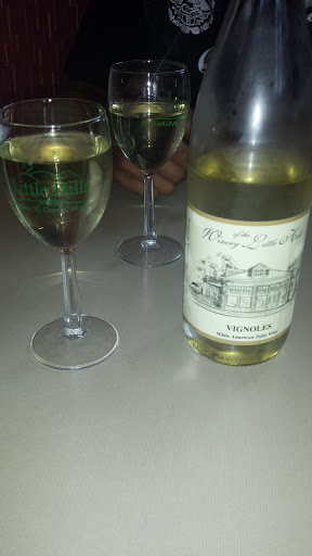 American Restaurant «Little Hills Restaurant», reviews and photos, 501 S Main St, St Charles, MO 63301, USA