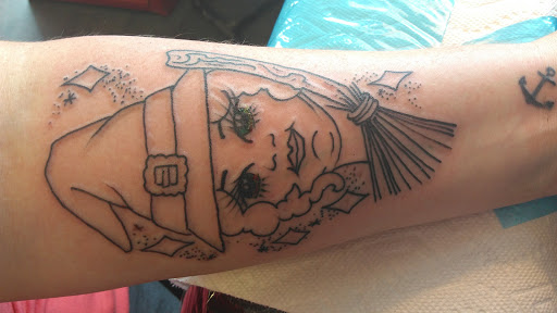 Tattoo Shop «camel city tattoo shoppe», reviews and photos, 308 Patterson Ave, Winston-Salem, NC 27101, USA