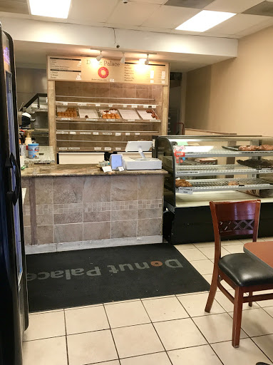 Donut Shop «Donut Palace», reviews and photos, 3164 NW 185th Ave, Portland, OR 97229, USA