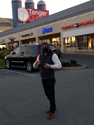 Clothing Store «Nike Factory Store», reviews and photos, 603 Stanley K Tanger Dr, Lancaster, PA 17602, USA